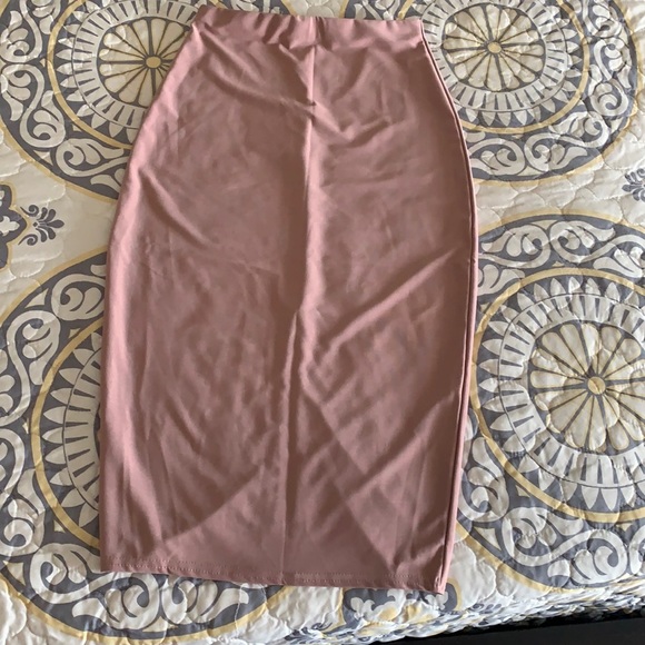 NWT Missguided front slit skirt - Picture 2 of 3